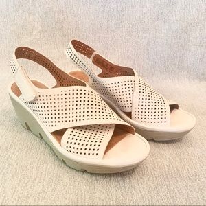 Clarks White leather Summer Wedge Sandals